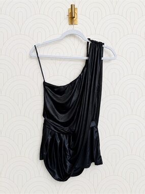 Boundary & Co Sleek One-Shoulder Black Draped Women’s Tunic